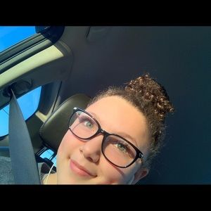 Meet your Posher, Miley